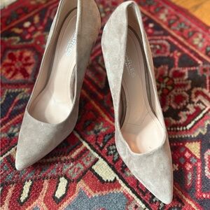 Charles by Charles David Size 9.5 Taupe Suede Women's Heels
